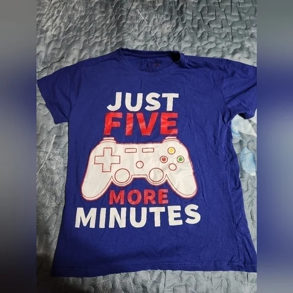 Boys game tshirt - Picture 1 of 6